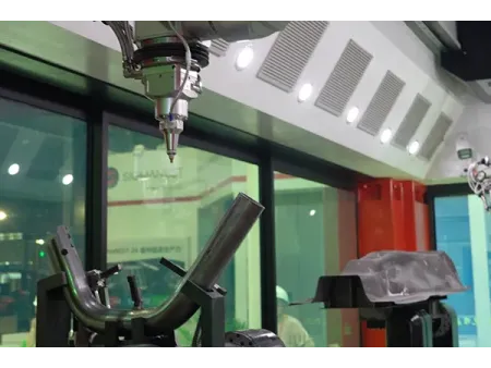 Mesin Pemotongan Laser 3D 16-Paksi Dwi-Stesen